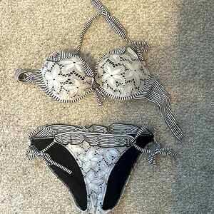Lace VS padded bikini